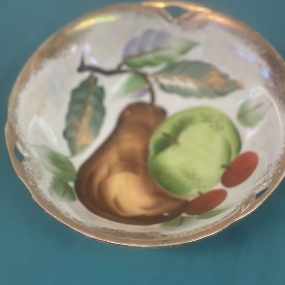 Vintage Hand Painted Fruit Bowl With Gold Trim Japan 7 1/4” - Picture 3 of 6